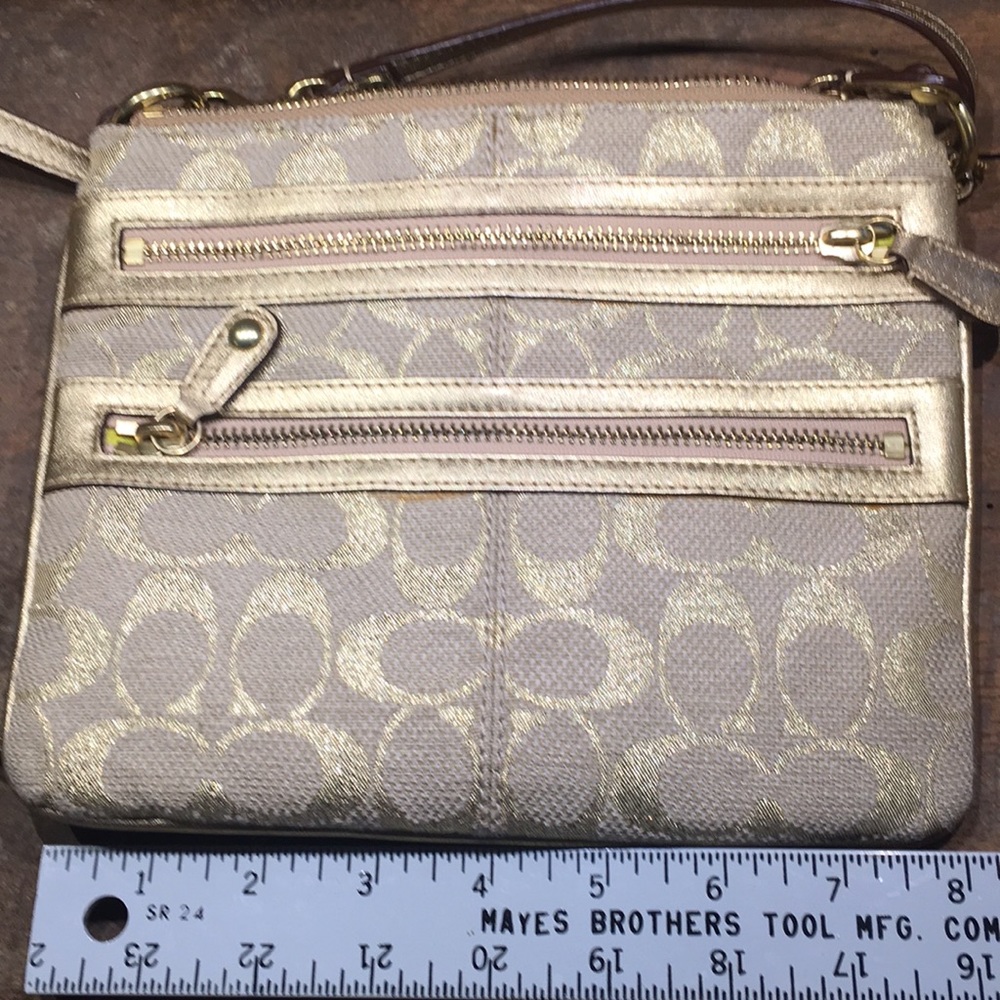COACH purse - Picture 5 of 5